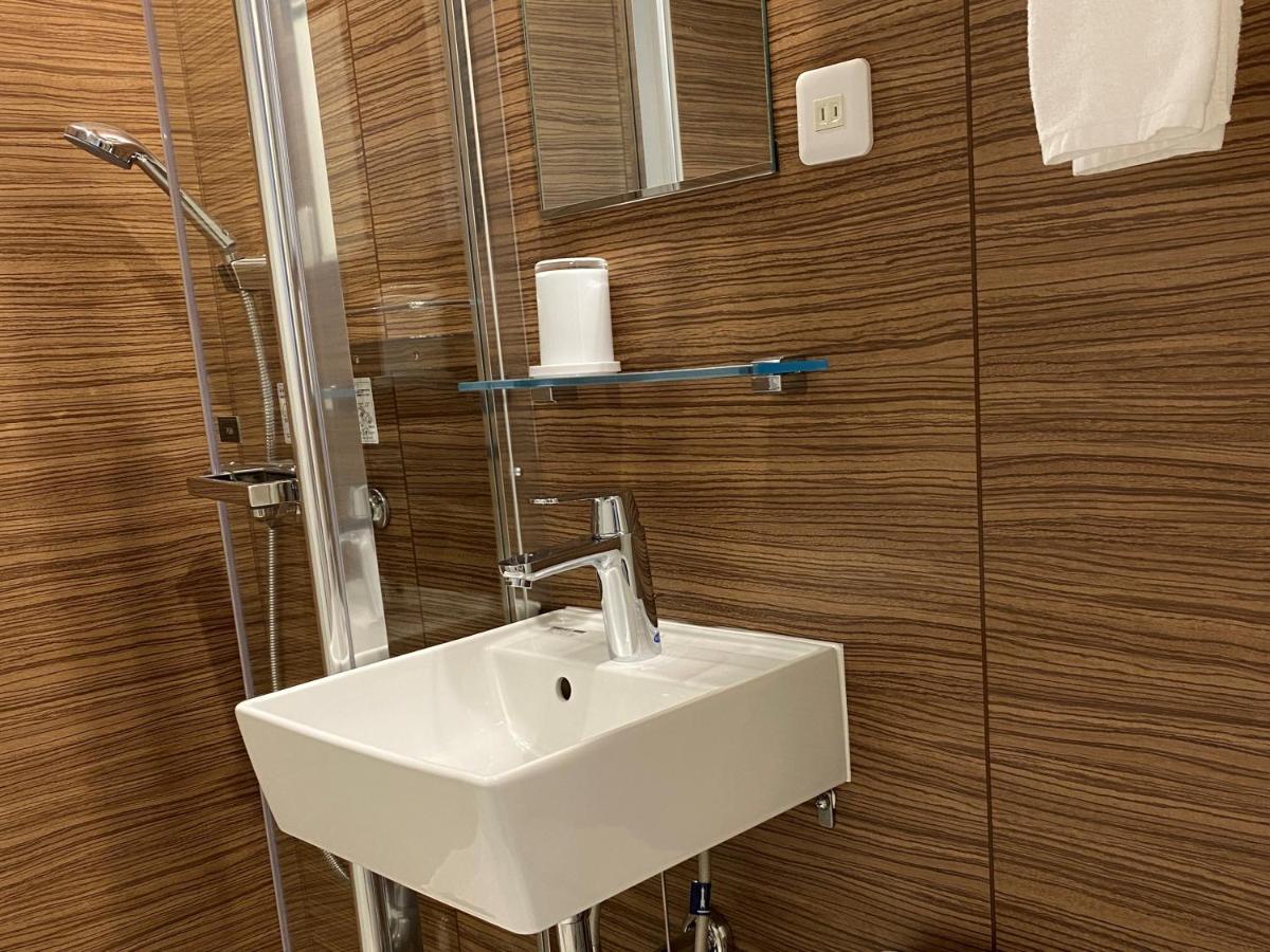 Hotel Rilassare Токио Экстерьер фото